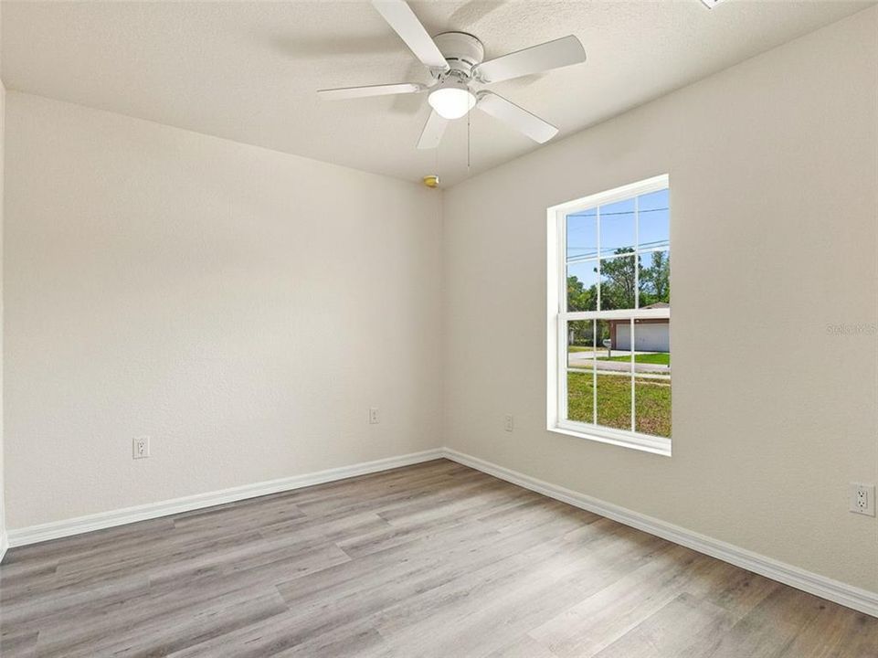 For Sale: $289,900 (3 beds, 2 baths, 1088 Square Feet)