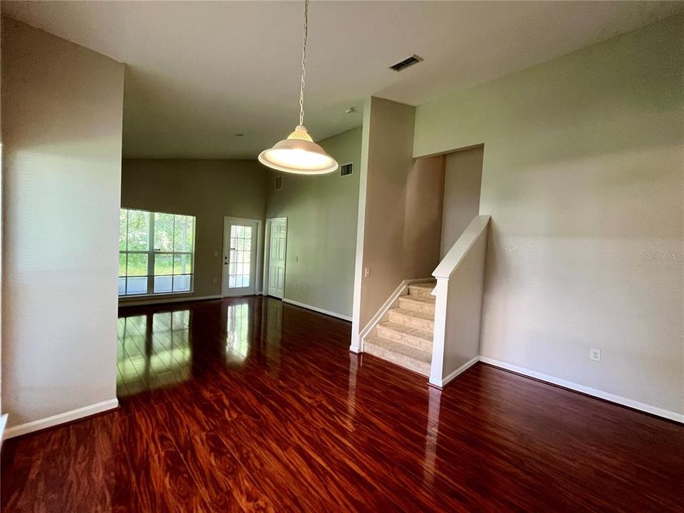 En Renta: $2,250 (3 camas, 2 baños, 1855 Pies cuadrados)