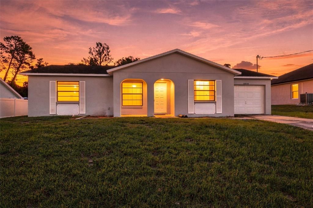 For Sale: $269,900 (3 beds, 2 baths, 1114 Square Feet)