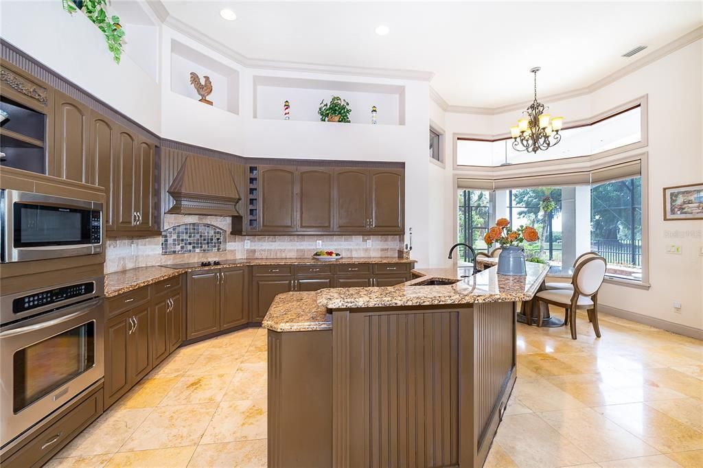 На продажу: $990,990 (4 спален, 4 ванн, 3585 Квадратных фут)