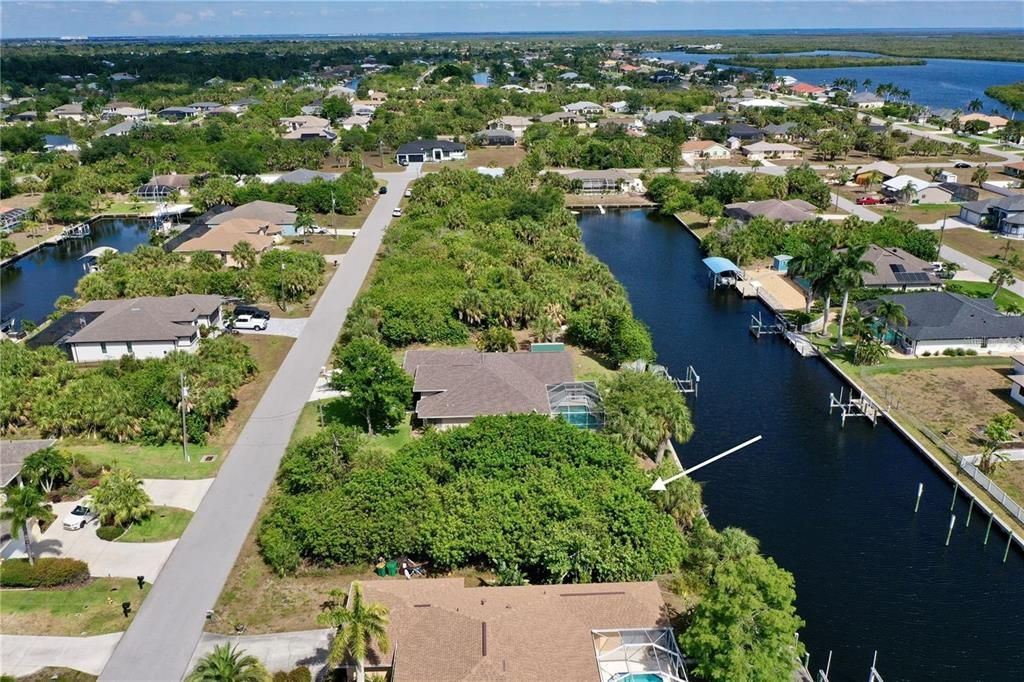 En Venta: $190,000 (0.23 acres)