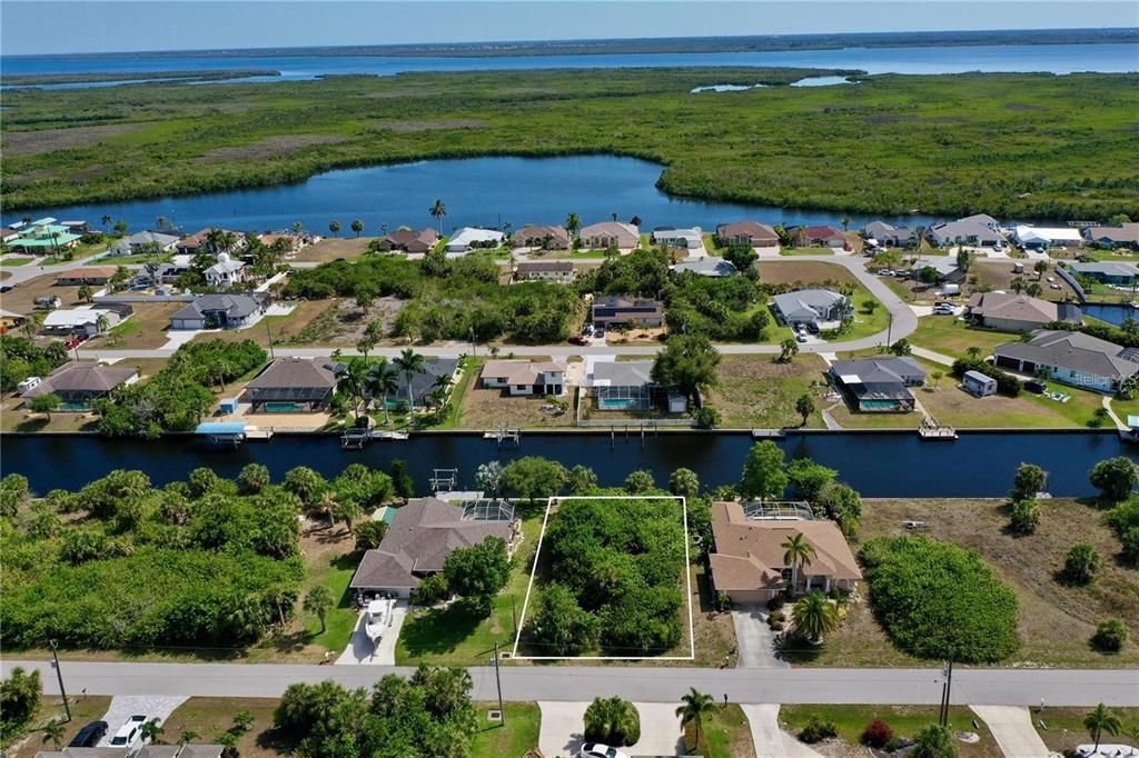 En Venta: $190,000 (0.23 acres)