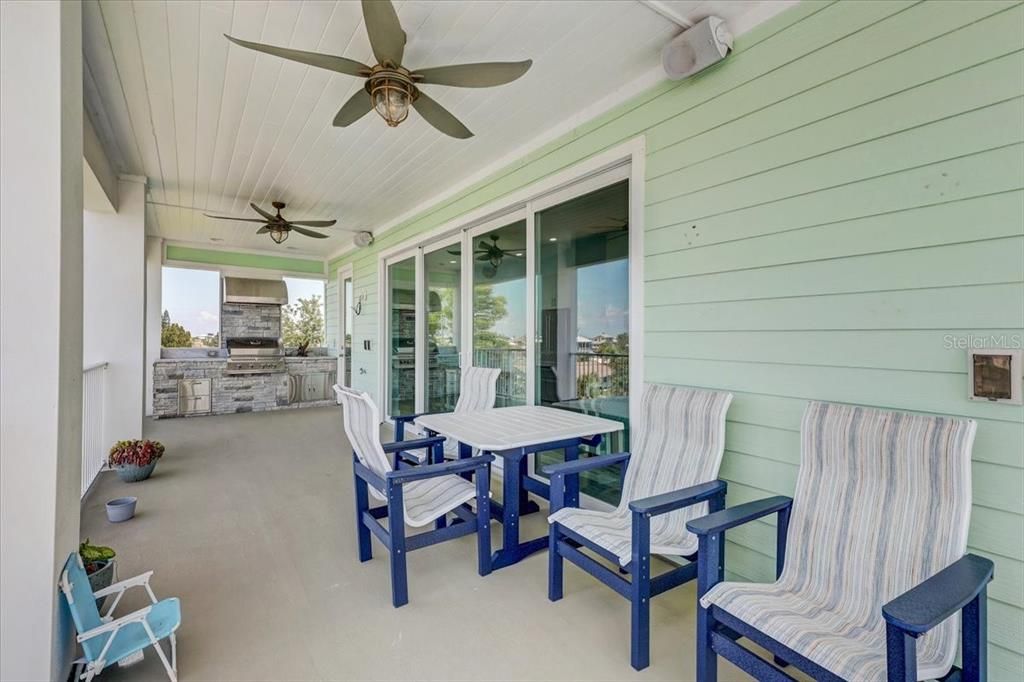 For Sale: $1,250,000 (5 beds, 3 baths, 2720 Square Feet)
