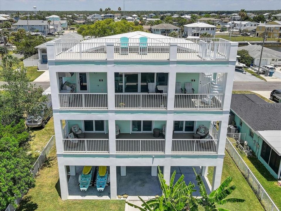 For Sale: $1,250,000 (5 beds, 3 baths, 2720 Square Feet)