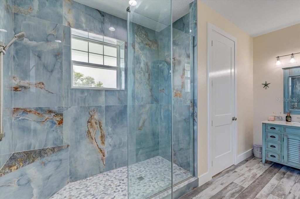 For Sale: $1,250,000 (5 beds, 3 baths, 2720 Square Feet)