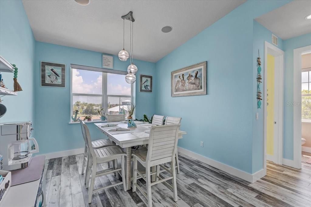 For Sale: $1,250,000 (5 beds, 3 baths, 2720 Square Feet)