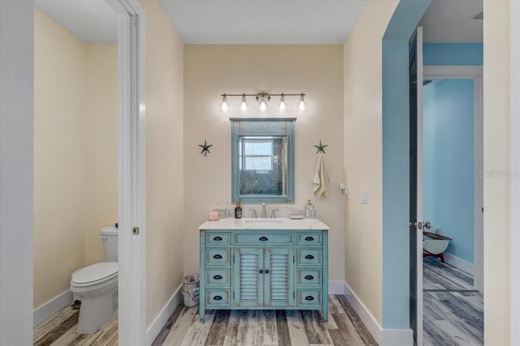 For Sale: $1,250,000 (5 beds, 3 baths, 2720 Square Feet)