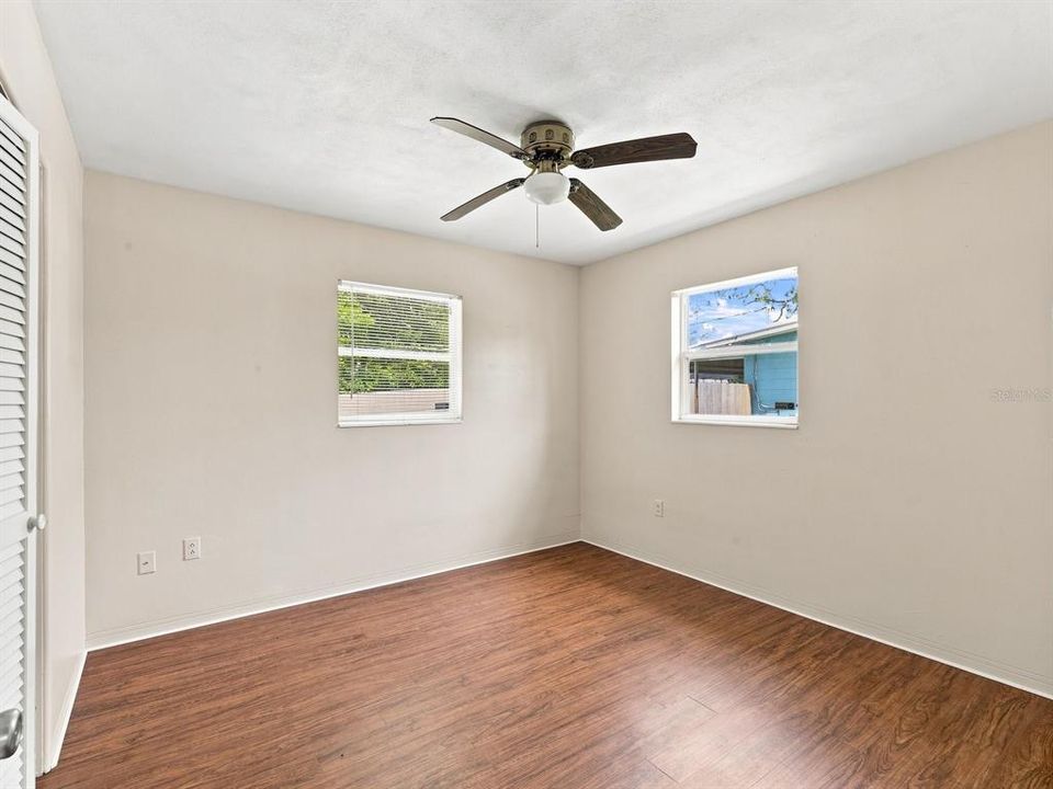 For Sale: $298,000 (2 beds, 1 baths, 1167 Square Feet)