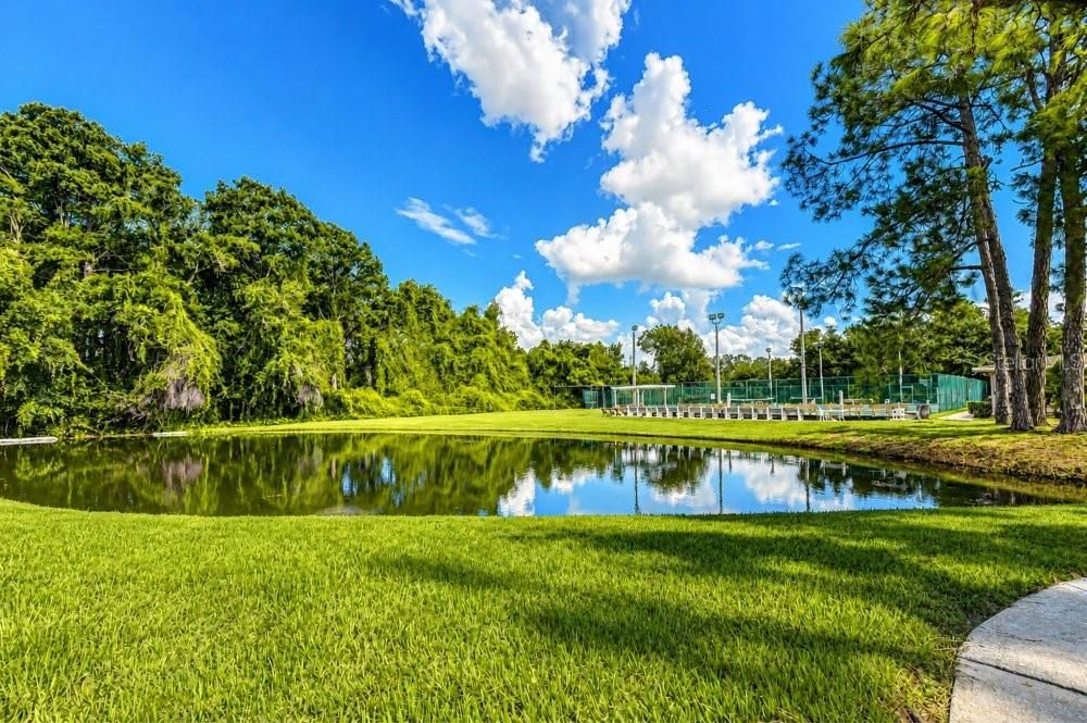 На продажу: $150,000 (2 спален, 1 ванн, 835 Квадратных фут)