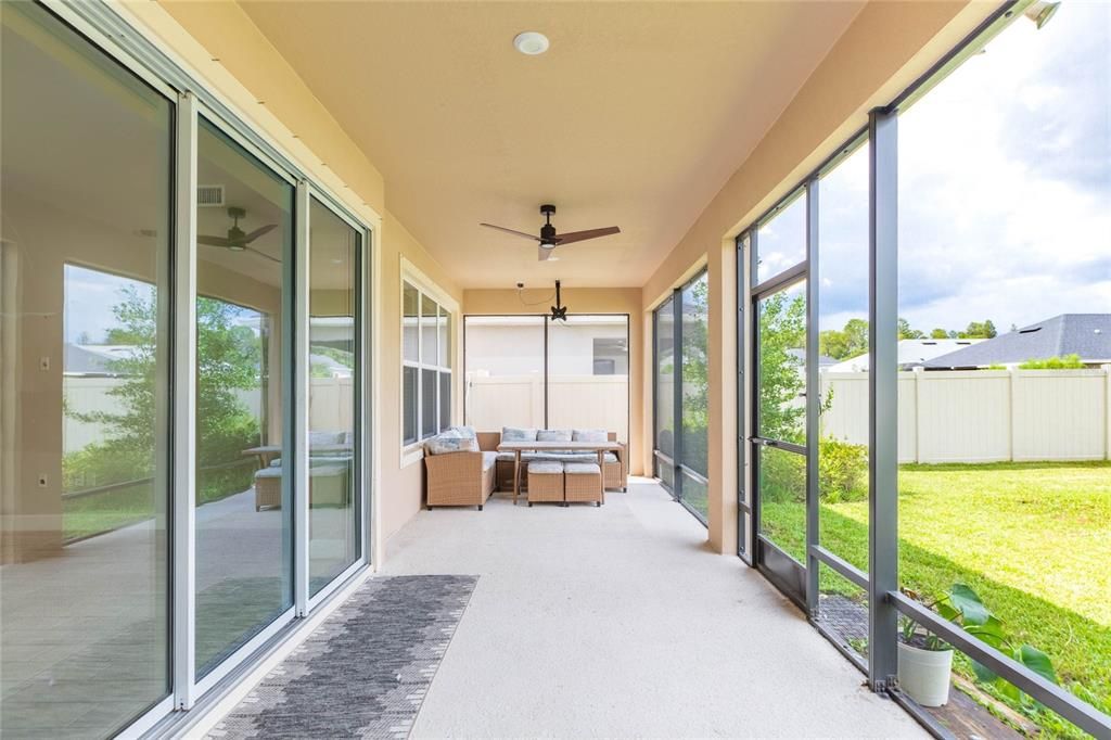 En Venta: $620,000 (4 camas, 3 baños, 2600 Pies cuadrados)