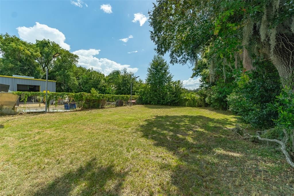 待售: $225,000 (0.64 acres)