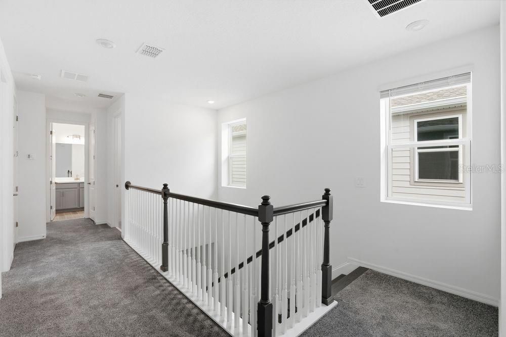 En Venta: $530,000 (3 camas, 3 baños, 2461 Pies cuadrados)