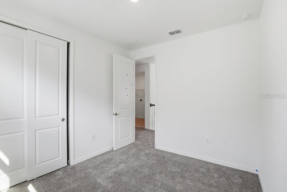 En Venta: $530,000 (3 camas, 3 baños, 2461 Pies cuadrados)