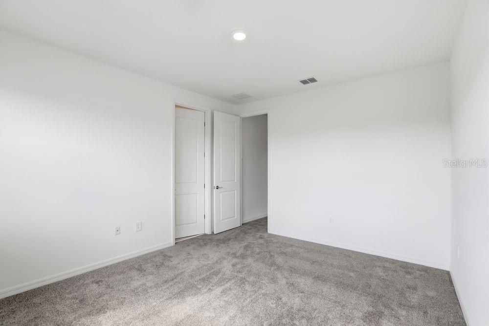 En Venta: $530,000 (3 camas, 3 baños, 2461 Pies cuadrados)