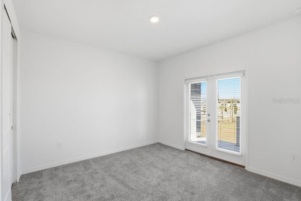 En Venta: $530,000 (3 camas, 3 baños, 2461 Pies cuadrados)