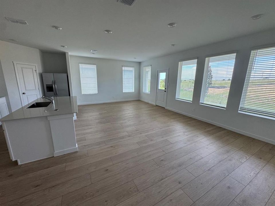 En Renta: $2,700 (4 camas, 4 baños, 2366 Pies cuadrados)