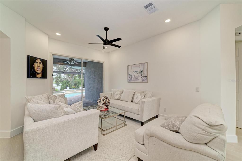 For Sale: $875,000 (5 beds, 3 baths, 2643 Square Feet)