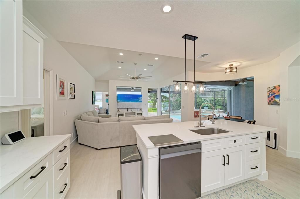 For Sale: $875,000 (5 beds, 3 baths, 2643 Square Feet)