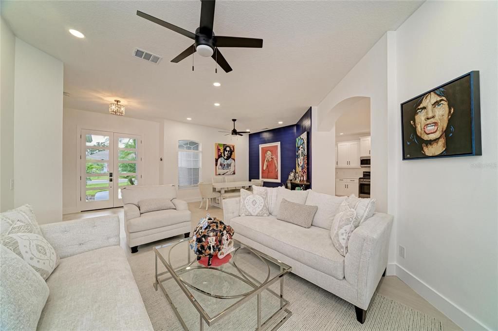 For Sale: $875,000 (5 beds, 3 baths, 2643 Square Feet)