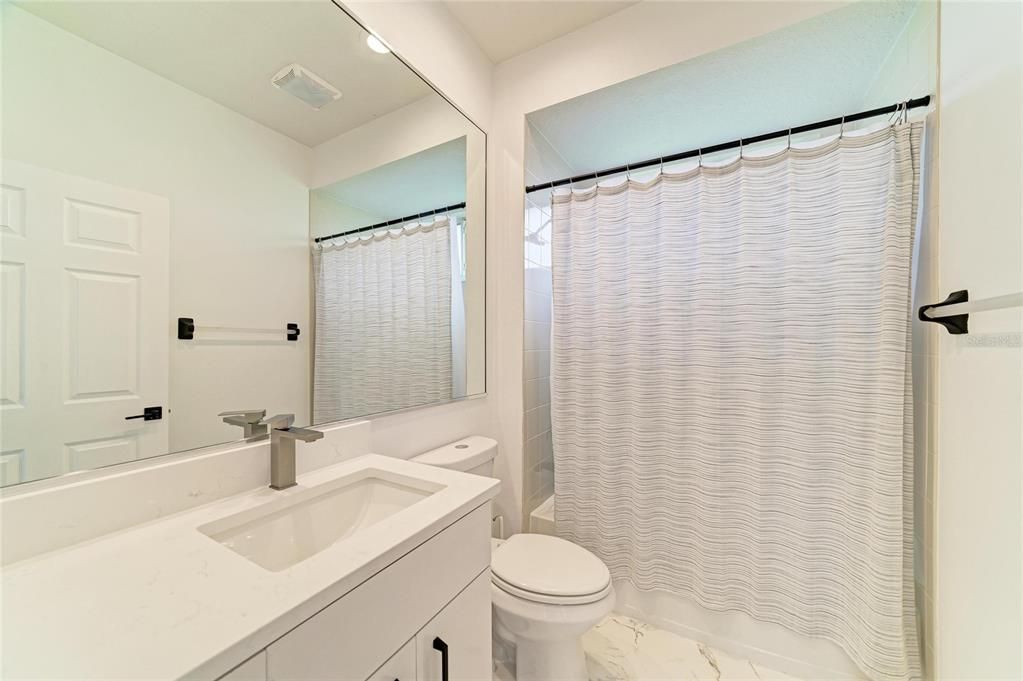 For Sale: $875,000 (5 beds, 3 baths, 2643 Square Feet)