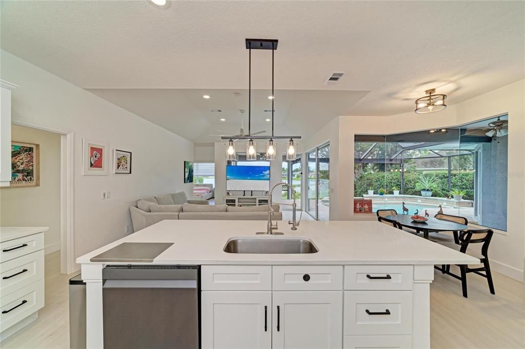 For Sale: $875,000 (5 beds, 3 baths, 2643 Square Feet)