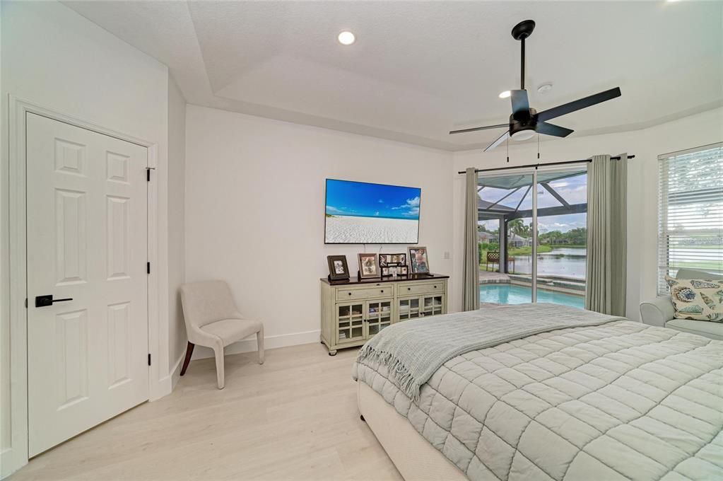 For Sale: $875,000 (5 beds, 3 baths, 2643 Square Feet)