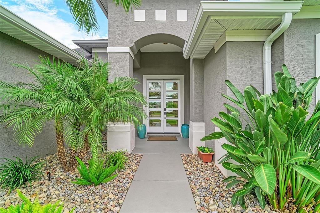 For Sale: $875,000 (5 beds, 3 baths, 2643 Square Feet)