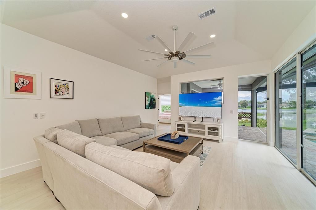 For Sale: $875,000 (5 beds, 3 baths, 2643 Square Feet)