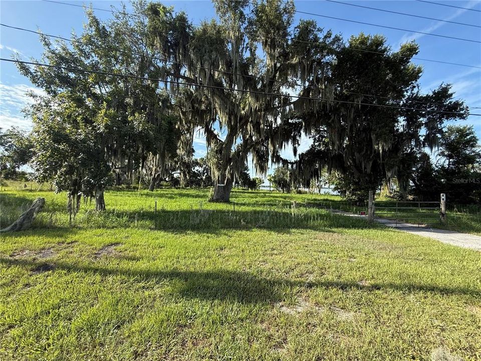 For Sale: $395,000 (1.07 acres)