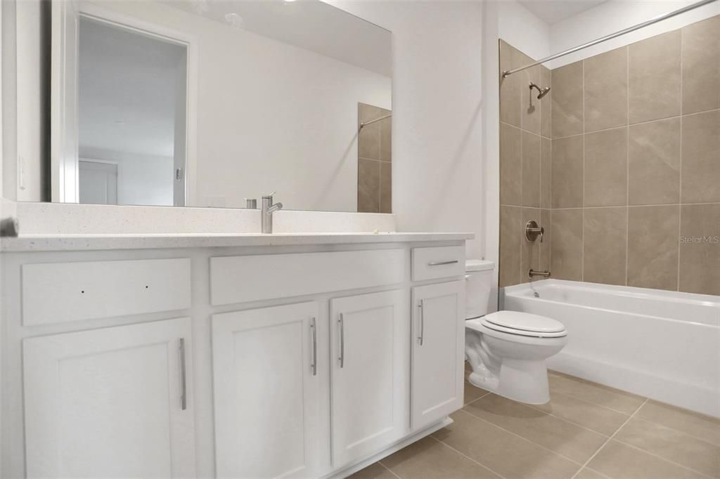 En Venta: $624,990 (3 camas, 3 baños, 2723 Pies cuadrados)