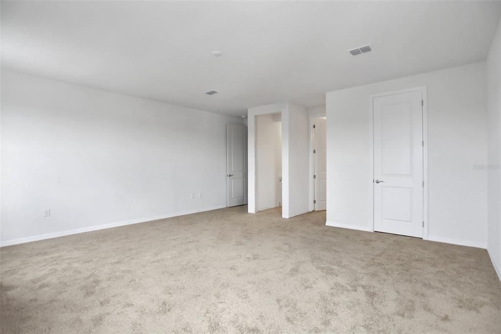 En Venta: $624,990 (3 camas, 3 baños, 2723 Pies cuadrados)