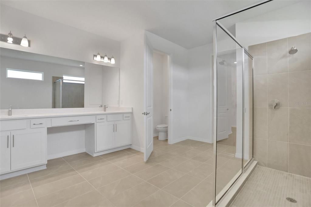 En Venta: $624,990 (3 camas, 3 baños, 2723 Pies cuadrados)