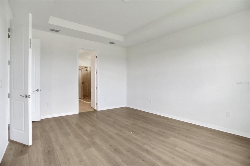 En Venta: $624,990 (3 camas, 3 baños, 2723 Pies cuadrados)