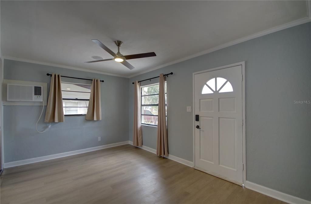 En Venta: $259,000 (2 camas, 1 baños, 704 Pies cuadrados)