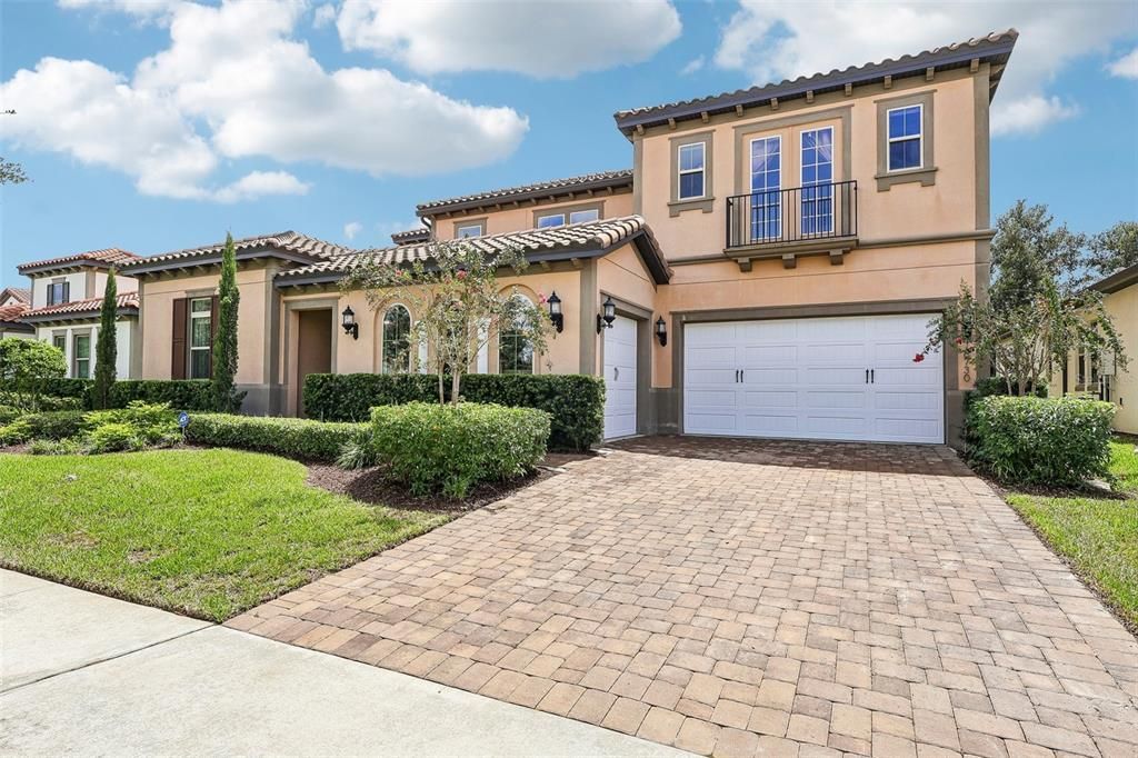 For Sale: $1,350,000 (6 beds, 4 baths, 4451 Square Feet)