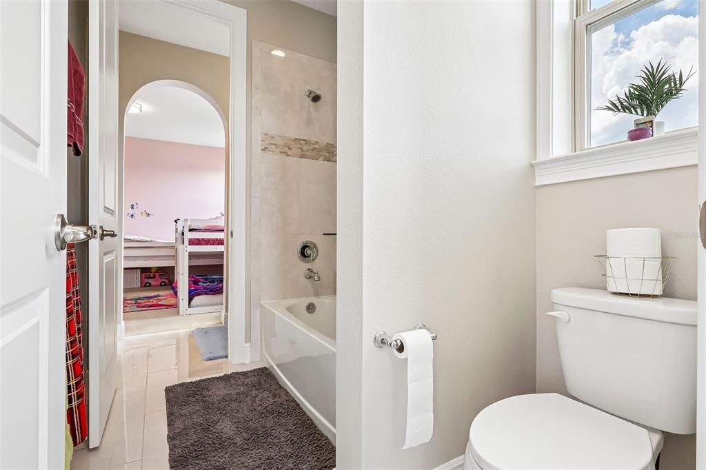 For Sale: $1,350,000 (6 beds, 4 baths, 4451 Square Feet)