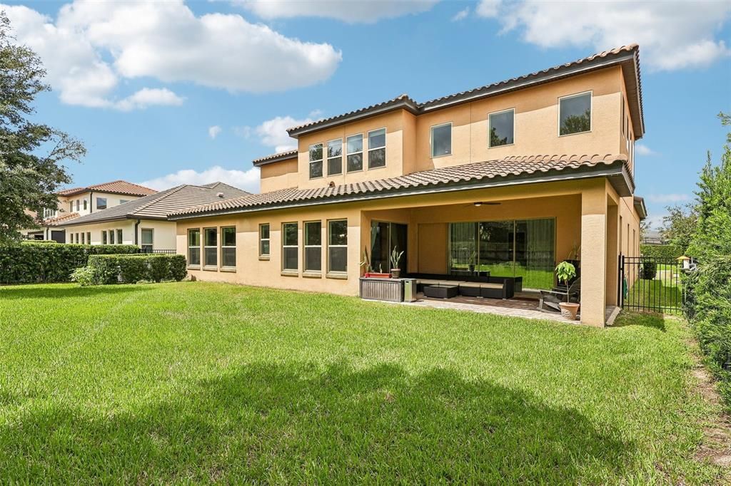 For Sale: $1,350,000 (6 beds, 4 baths, 4451 Square Feet)