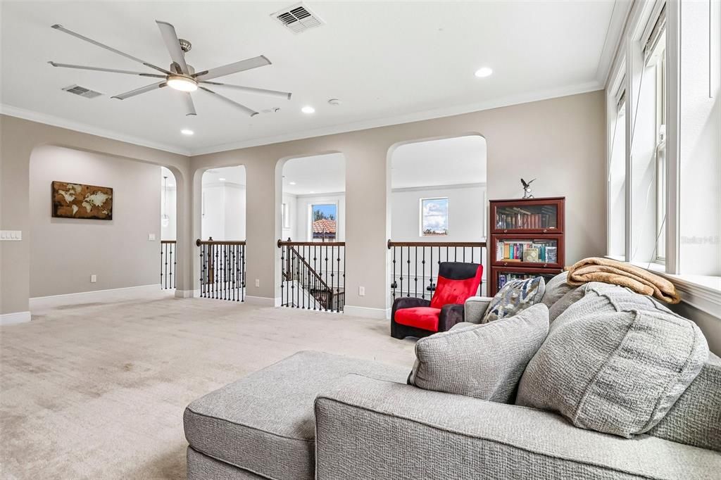 For Sale: $1,350,000 (6 beds, 4 baths, 4451 Square Feet)