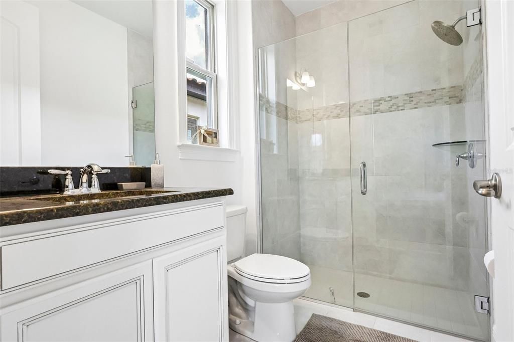 For Sale: $1,350,000 (6 beds, 4 baths, 4451 Square Feet)