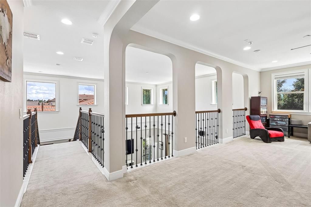 For Sale: $1,350,000 (6 beds, 4 baths, 4451 Square Feet)