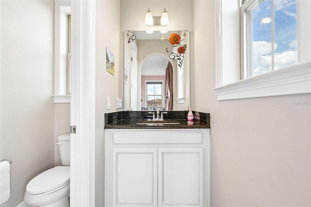 For Sale: $1,350,000 (6 beds, 4 baths, 4451 Square Feet)