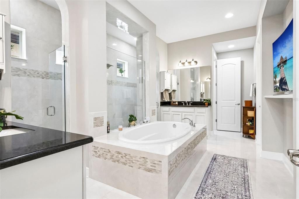 For Sale: $1,350,000 (6 beds, 4 baths, 4451 Square Feet)