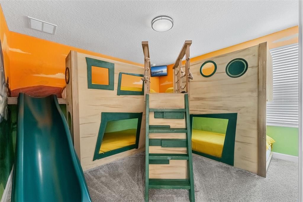 En Venta: $679,000 (7 camas, 5 baños, 4019 Pies cuadrados)