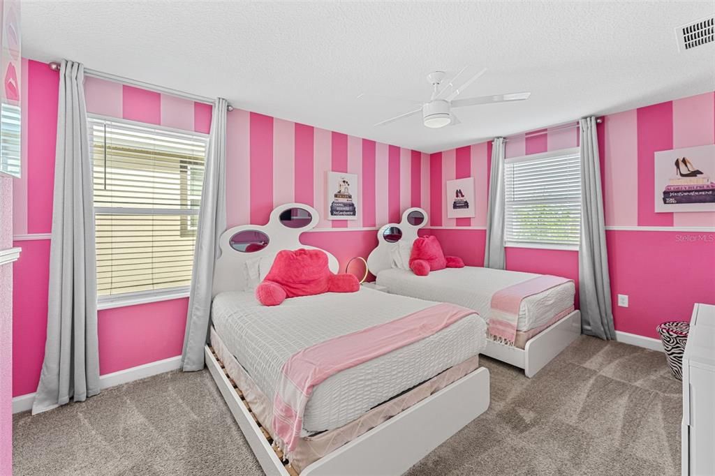 En Venta: $679,000 (7 camas, 5 baños, 4019 Pies cuadrados)
