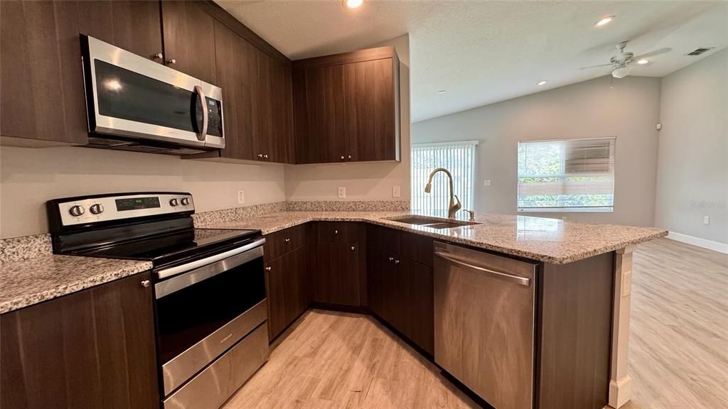 En Venta: $336,500 (3 camas, 2 baños, 1533 Pies cuadrados)