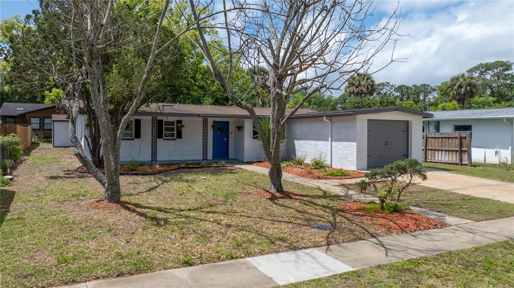 For Sale: $254,900 (3 beds, 2 baths, 1572 Square Feet)