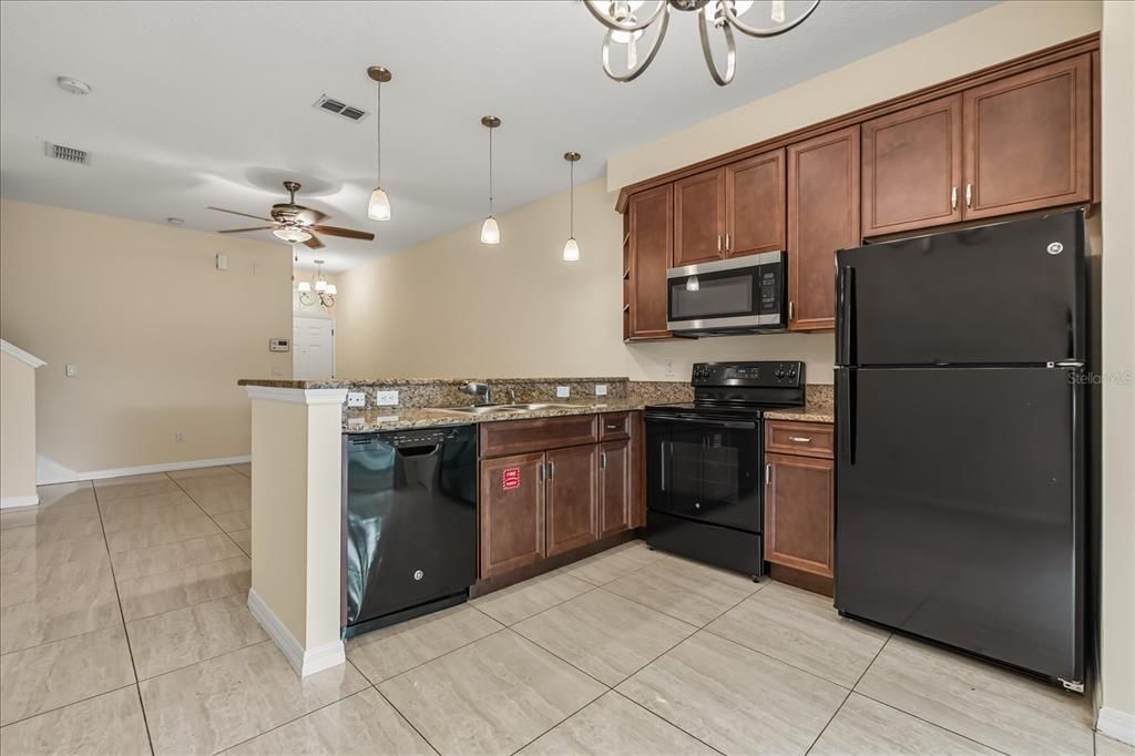 В аренду: $2,900 (5 спален, 3 ванн, 1584 Квадратных фут)
