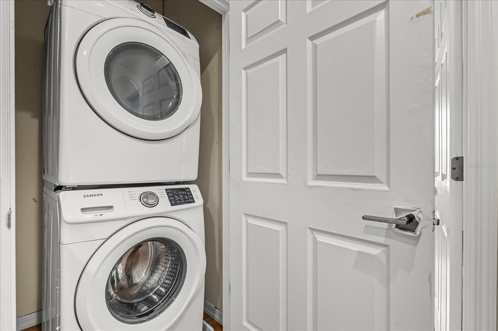 В аренду: $2,900 (5 спален, 3 ванн, 1584 Квадратных фут)