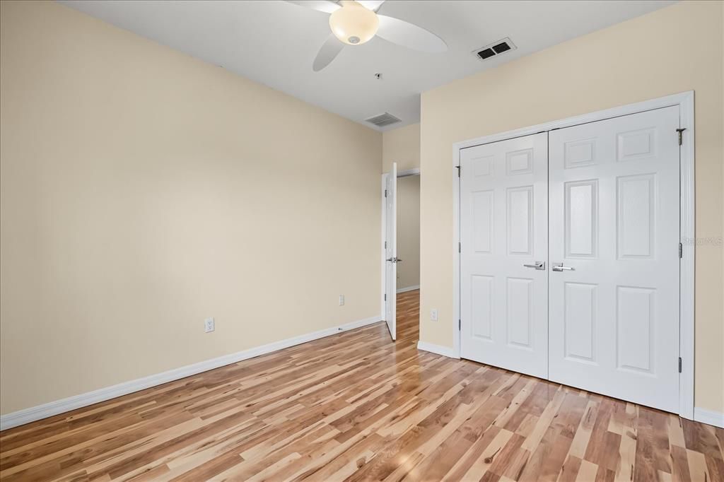 В аренду: $2,900 (5 спален, 3 ванн, 1584 Квадратных фут)
