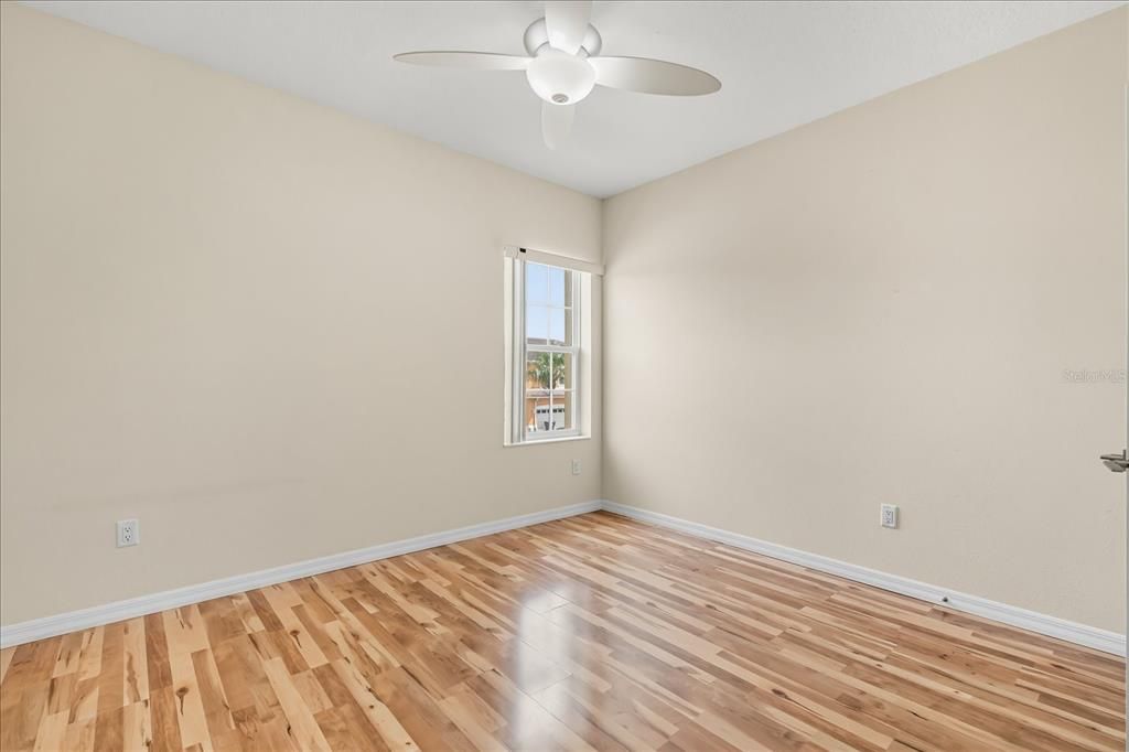 В аренду: $2,900 (5 спален, 3 ванн, 1584 Квадратных фут)